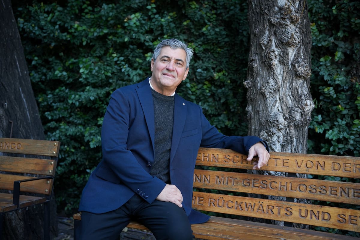 Daniel Balmaceda es miembro de número de la Academia Argentina de la Historia y de la Sociedad Argentina de Historiadores, y fue distinguido como Personalidad Destacada de la Cultura de la Ciudad de Buenos Aires