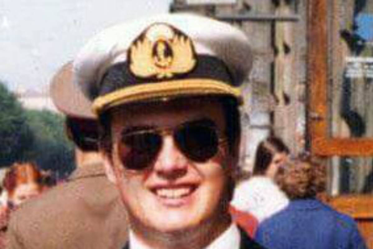 Daniel Enrique Miguel, Teniente de Corbeta