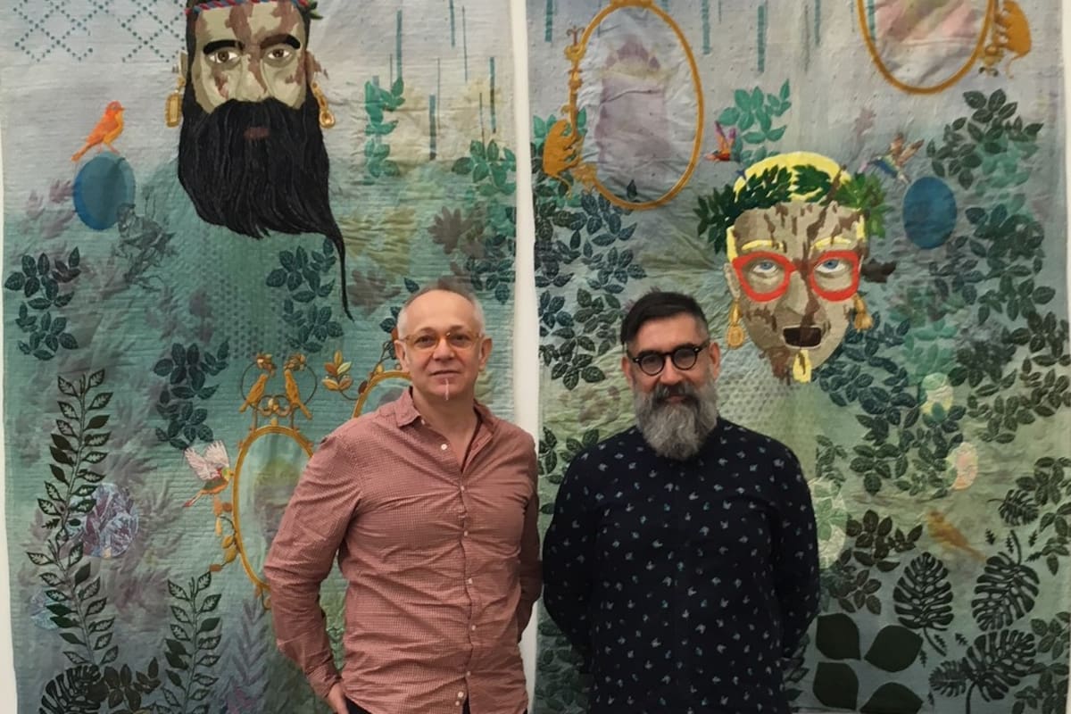 Daniel Giannone y Leo Chiachio con su obra en Ruth Benzacar