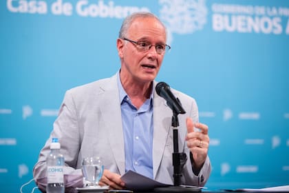 Daniel Gollán, ministro de Salud de la Provincia, en el anunció del fin del aislamiento en el Área Metropolitana