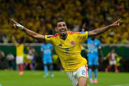 Daniel Muñoz, el héroe de Colombia que ratifica la consideración de Lorenzo y se luce en su primer Mundial.
