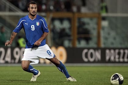 Daniel Osvaldo con la camiseta azzurra