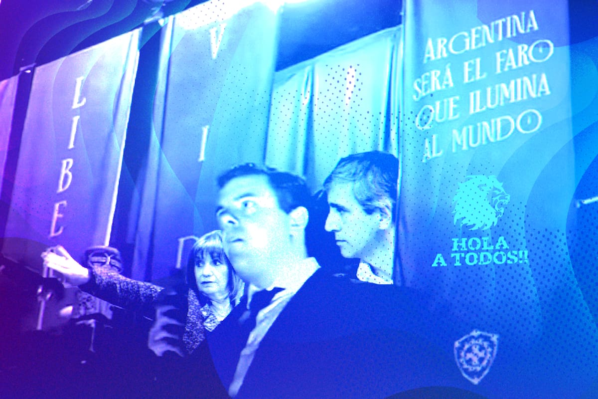 Daniel Parisini, conocido como el Gordo Dan, entre Patricia Bullrich y Luis Caputo