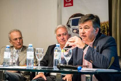 Daniel Pelegrina, presidente de la Rural, en la reunión con delegados, directores y expresidentes