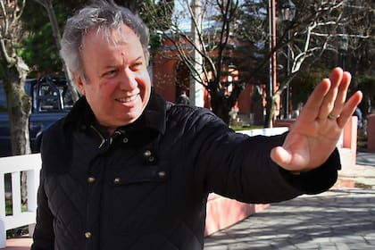 Daniel Peralta, exgobernador de Santa Cruz, logró reinventarse y mantener a flote su gestión