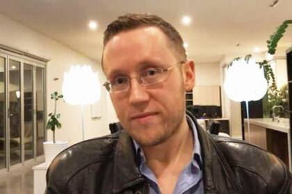 Daniel Piechnick es sensación en redes sociales por su manera de encontrar el amor a los 41 años