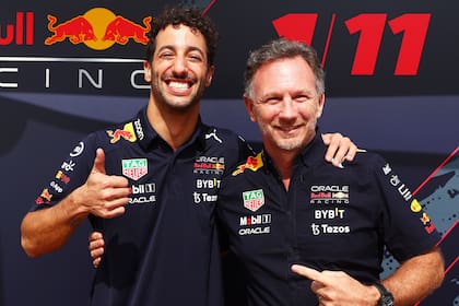 Daniel Ricciardo y Christian Horner, durante la presentación del piloto australiano como nueva piezas de Red Bull Racing
