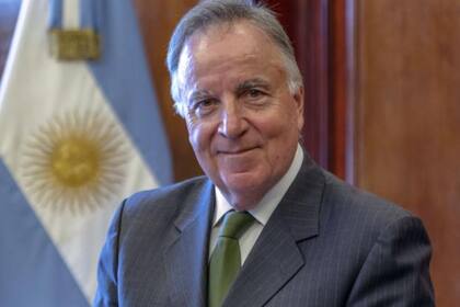 Daniel Tillard, presidente del Banco Nación: “La promesa de inflación cero que impulsa el gobierno de nuestro presidente Javier Milei viene acompañada de la expansión del crédito para pymes y familias y para ese fin es esencial disminuir la exagerada incidencia impositiva”