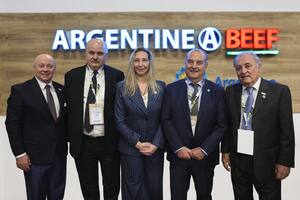 Daniel Urcía, Mario Ravettino, Karina Milei, Jorge Grimberg y Carlos Odriozola