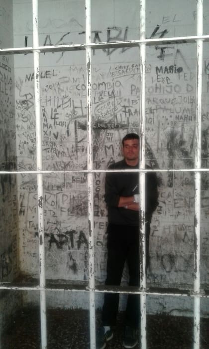 Daniel Zalazar, de 30 años, detenido ayer, en una celda de la comisaría 7ª de Godoy Cruz