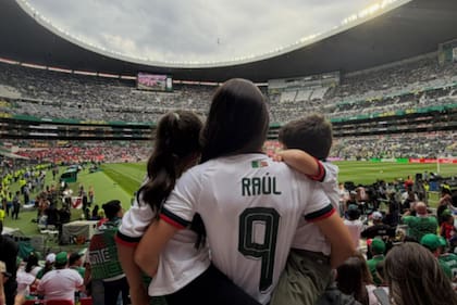 Daniela Basso y Raúl Jiménez son padres de dos hijos: Arya y Ander