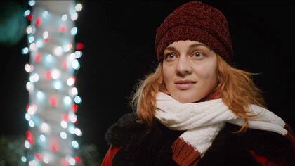 Daniela como Florencia en la película Navidad de Reserva