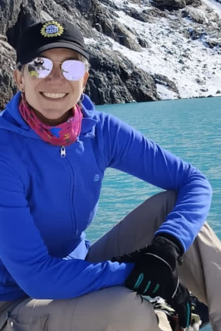 Daniela, en unas vacaciones por El Chalten en pleno tratamiento.