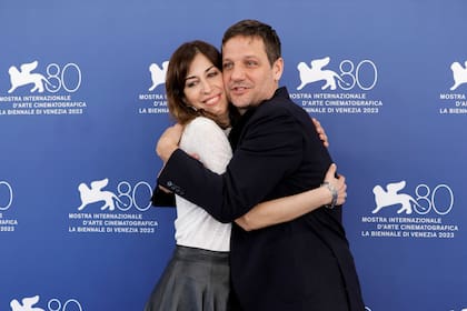 Daniela Goggi y Rodrigo de la Serna, directora y protagonista de El rapto, este sábado en Venecia, antes de la presentación oficial de la película
