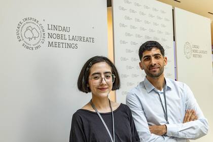 Daniela González Montenegro y Ignacio Girela, estudiantes de la Universidad Nacional de Córdoba, participaron en Lindau Nobel Laureate Meetings de Economía 2025.