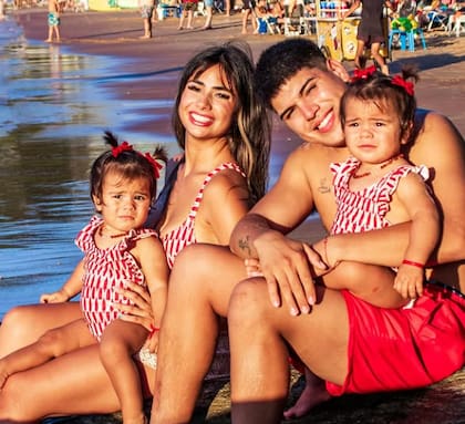 Daniela y Thiago son padres de las gemelas Aimé y Laia