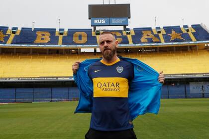Daniele De Rossi firmó contrato por una temporada en el Xeneize.
