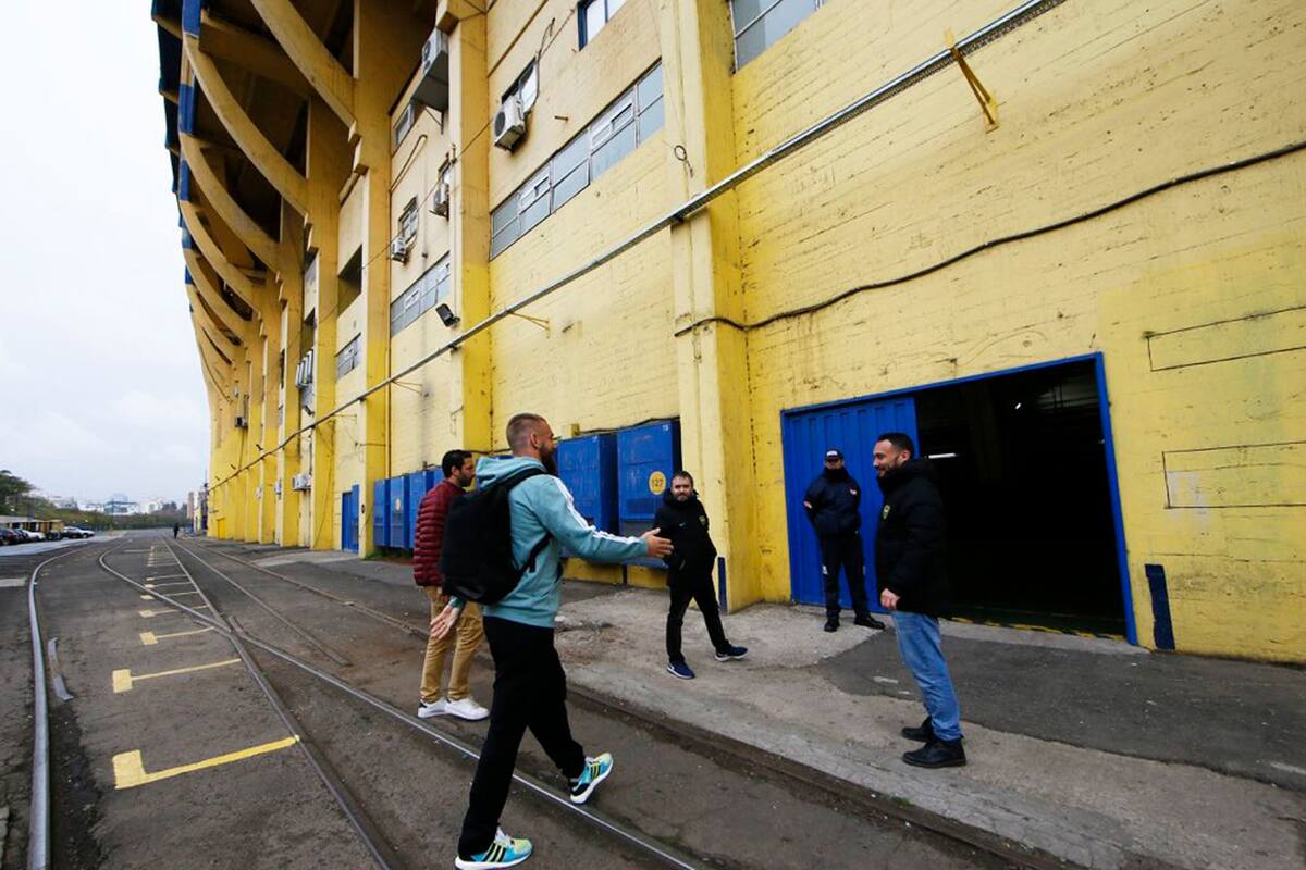 Daniele De Rossi ya está en Boca: tuvo su primer contacto con la Bombonera, pisó su césped y luego se entrenó en Casa Amarilla.