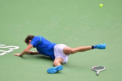 Daniil Medvedev sufrió una fuerte caída en su partido ante Zverev, en los 8vos de final de Indian Wells