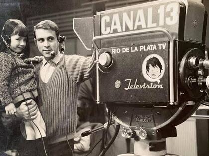 Danilo Gallay en sus primeras épocas como asistente de dirección en Canal 13