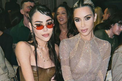 Danna Paola posó junto a Kim Kardashian en la Semana de la Moda de Nueva York