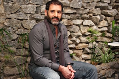 Después de años de ser empresario, Danny Pardo descubrió que su mundo era la actuación y desde entonces trabajó para convertir su sueño en realidad