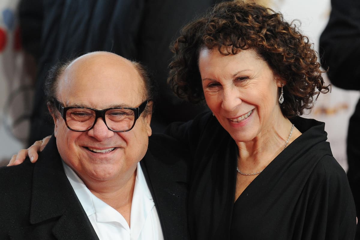 Danny DeVito y Rhea Perlman