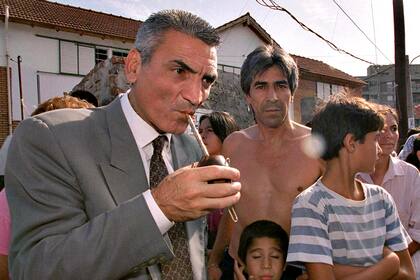 Dante Gullo cierra su campaña en el Bajo Flores en abril de 1996