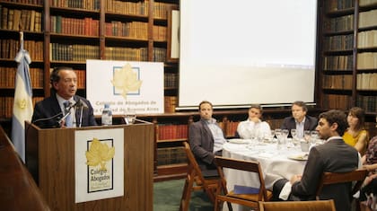 Dante Sica, durante su exposición en el Colegio de Abogados de la Ciudad de Buenos Aires