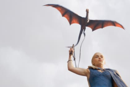 Dany, en Essos junto a uno de sus dragones