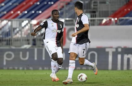 Daouda Peeters con Cristiano Ronaldo en su debut en la Serie A con Juventus