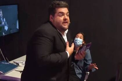 Darío Barassi abandonó el piso del programa para repetirle una pregunta sencilla a una de las mujeres que producen el programa, que no le supo contestar