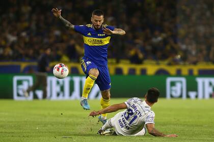 Darío Benedetto será titular en Boca contra Central Córdoba en Santiago del Estero; el equipo xeneize necesita recuperarse y salvar a su entrenador, Sebastián Battaglia.