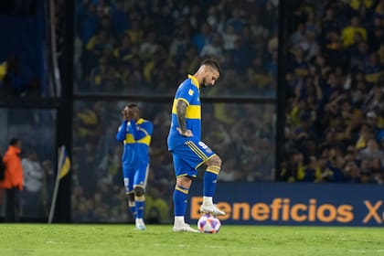 Darío Benedetto terminó con un desgarro el partido de Copa Libertadores con Deportivo Pereira, de Colombia, y tiene por delante una recuperación de tres semanas, que compromete su presencia en el clásico con River por la Liga Profesional.