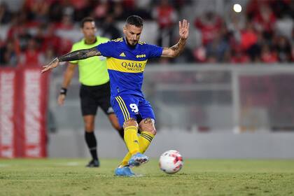 Darío Benedetto, titular en Boca ante Lanús