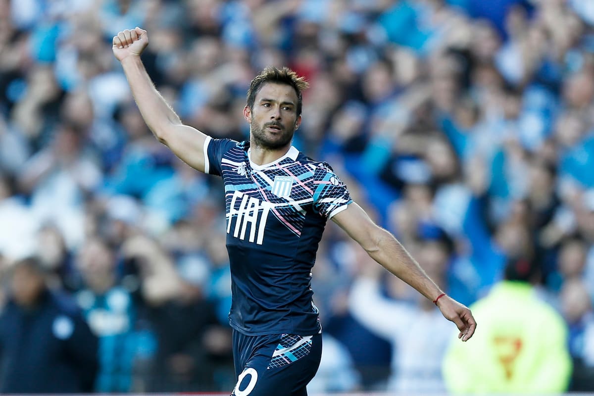 Darío Cvitanich abrió la cuenta ante Arsenal