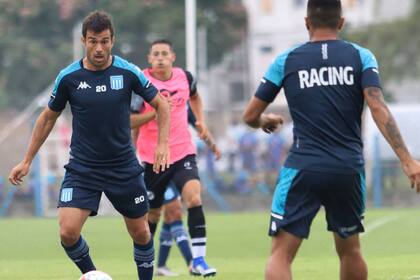 Darío Cvitanich convirtió los dos goles para el triunfo de Racing ante All Boys por 2 a 0 en un amistoso disputado este miércoles