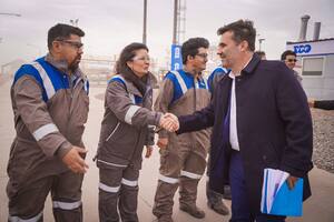 Dario Martínez en el yacimiento Loma Campana en Vaca Muerta, provincia de Neuquén, en la puesta en marcha de la construcción del gasoducto “Presidente Néstor Kirchner
