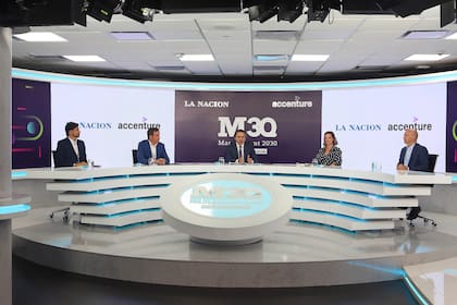 Darío Turovelzky (ViacomCBS Networks Americas), Martín Galdeano (Ford), José Del Rio (LA NACION), Martina Rua (periodista) y Domingo Speranza (Newmark)