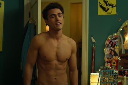 Darren Barnet como Paxton Hall-Yoshida, la fantasía de la protagonista de Yo nunca