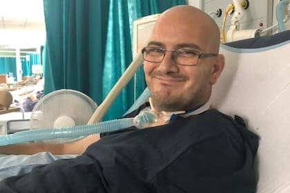Darren Roberts recibió el tratamiento en diferentes hospitales de Cardiff, ciudad capital de Gales
