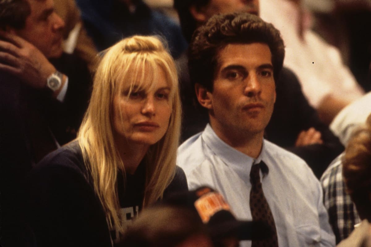 Daryl Hannah y John Kennedy Jr. en 1994