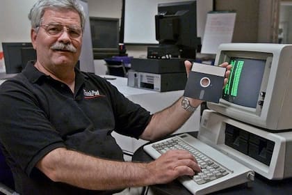 Dave Bradley, inventor del Control-Alt-Delete, el comando para reiniciar la PC cuando el sistema operativo fallaba
