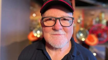 Dave Farries fue bombero y ahora cuenta la historia de cómo nació todo.