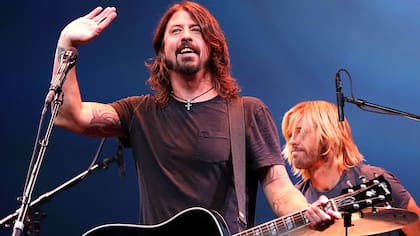 Dave Grohl y Taylor Hawkins son fans confesos de Queen y lo demuestran en sus recitales