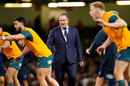 Dave Rennie fue despedido de su cargo como coach de Australia