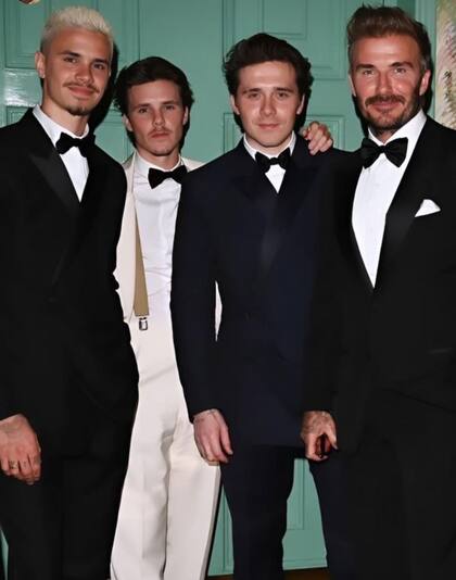 David Beckham junto a sus tres hijos varones, Brooklyn, Romeo y Cruz