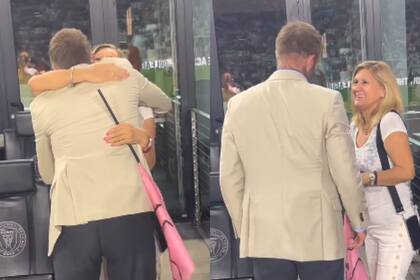 David Beckham y Celia Cuccittini protagonizaron un sentido abrazo durante el segundo partido de Leo con Inter Miami (Foto: Captura de video / Instagram @espnfc)