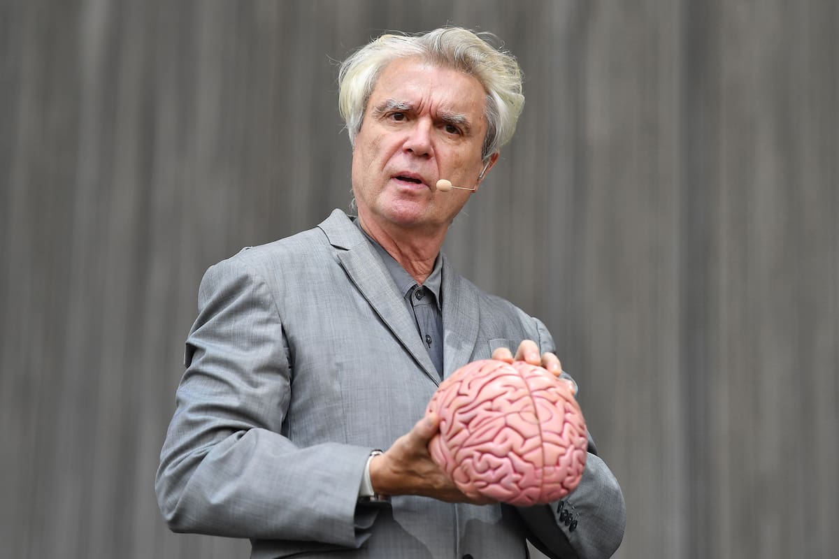 David Byrne publicó una selección de covers en formato de playlist