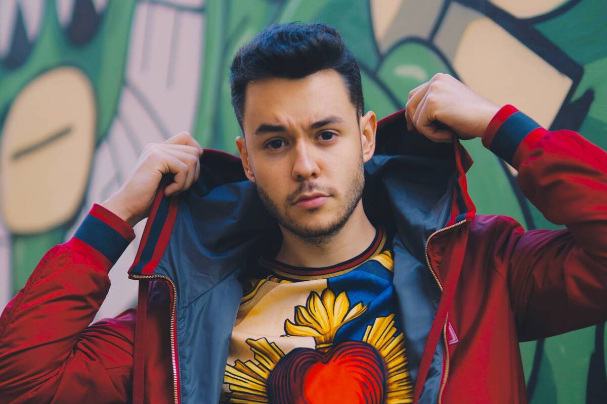 David Cánovas, mejor conocido en Internet como TheGrefg, comenzó a crear su audiencia en YouTube y luego amplió su presencia online en Twitch, donde rompió el récord global de audiencia